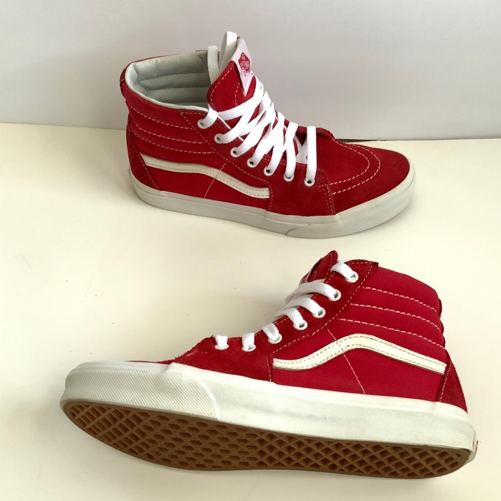 VANS SK8 HI TOP KIDS SHOES.